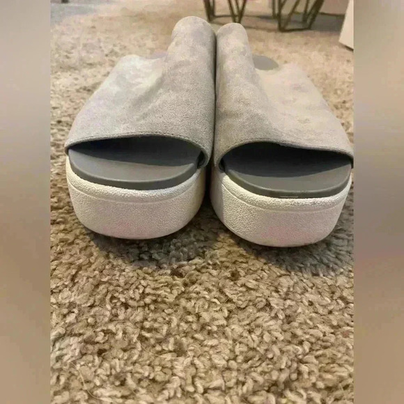 Marc Fisher Slides - Picture 5 of 10